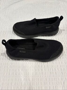 Skechers Kids Black Slip-On Canvas Casual Sneakers
Size 1.5